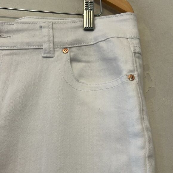 INC International Concepts white skinny regular fit cropped jeans Size 14P EUC - Picture 4 of 9